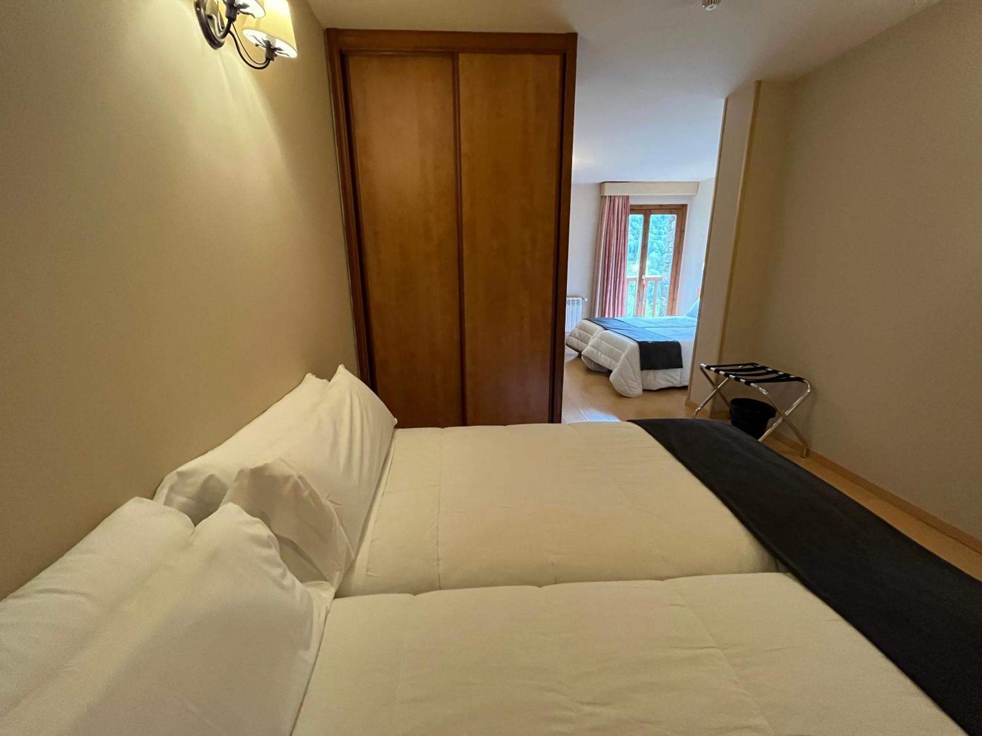 Wuau! Hotel Segle XX Рансоль Экстерьер фото