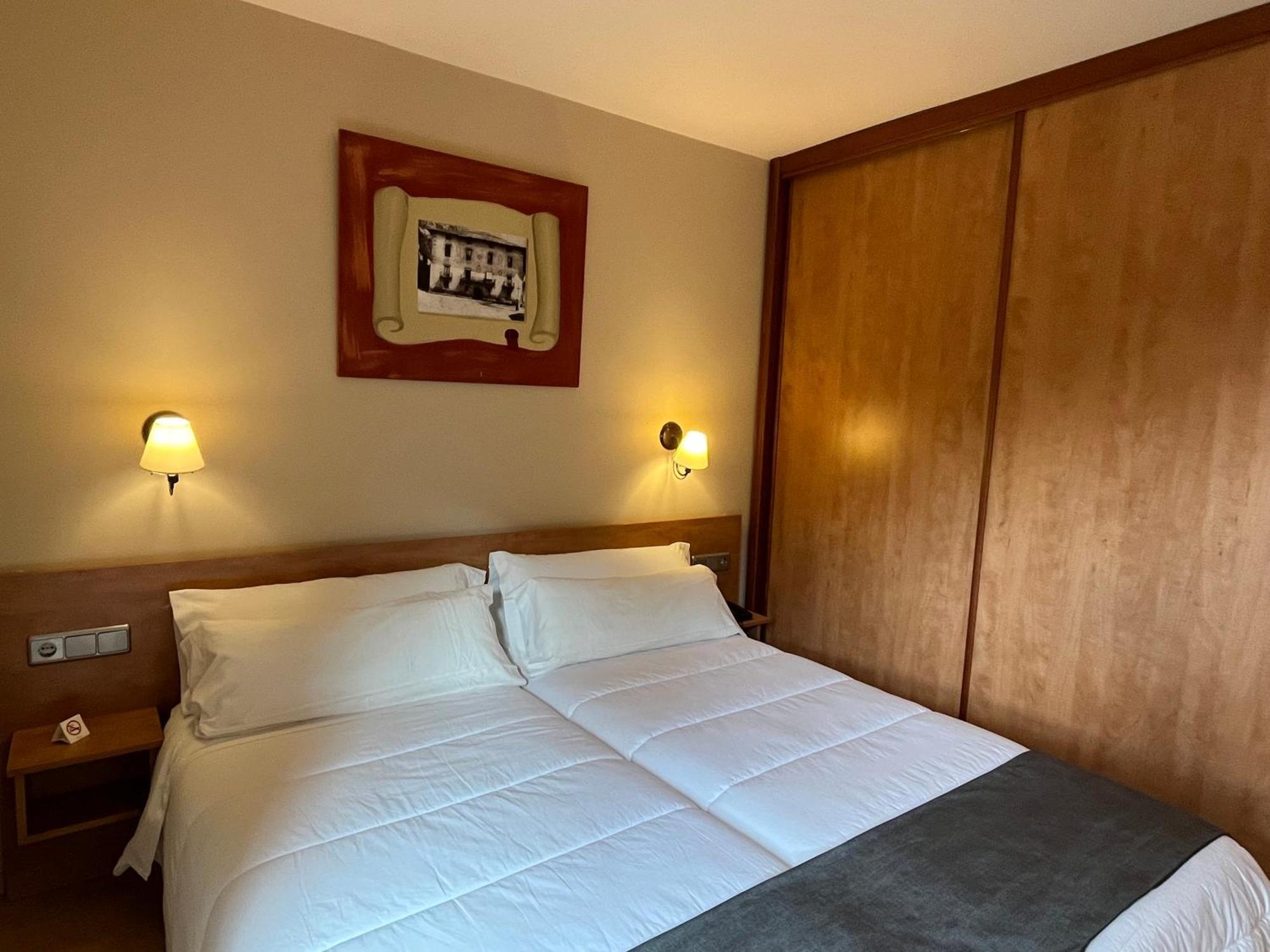 Wuau! Hotel Segle XX Рансоль Экстерьер фото