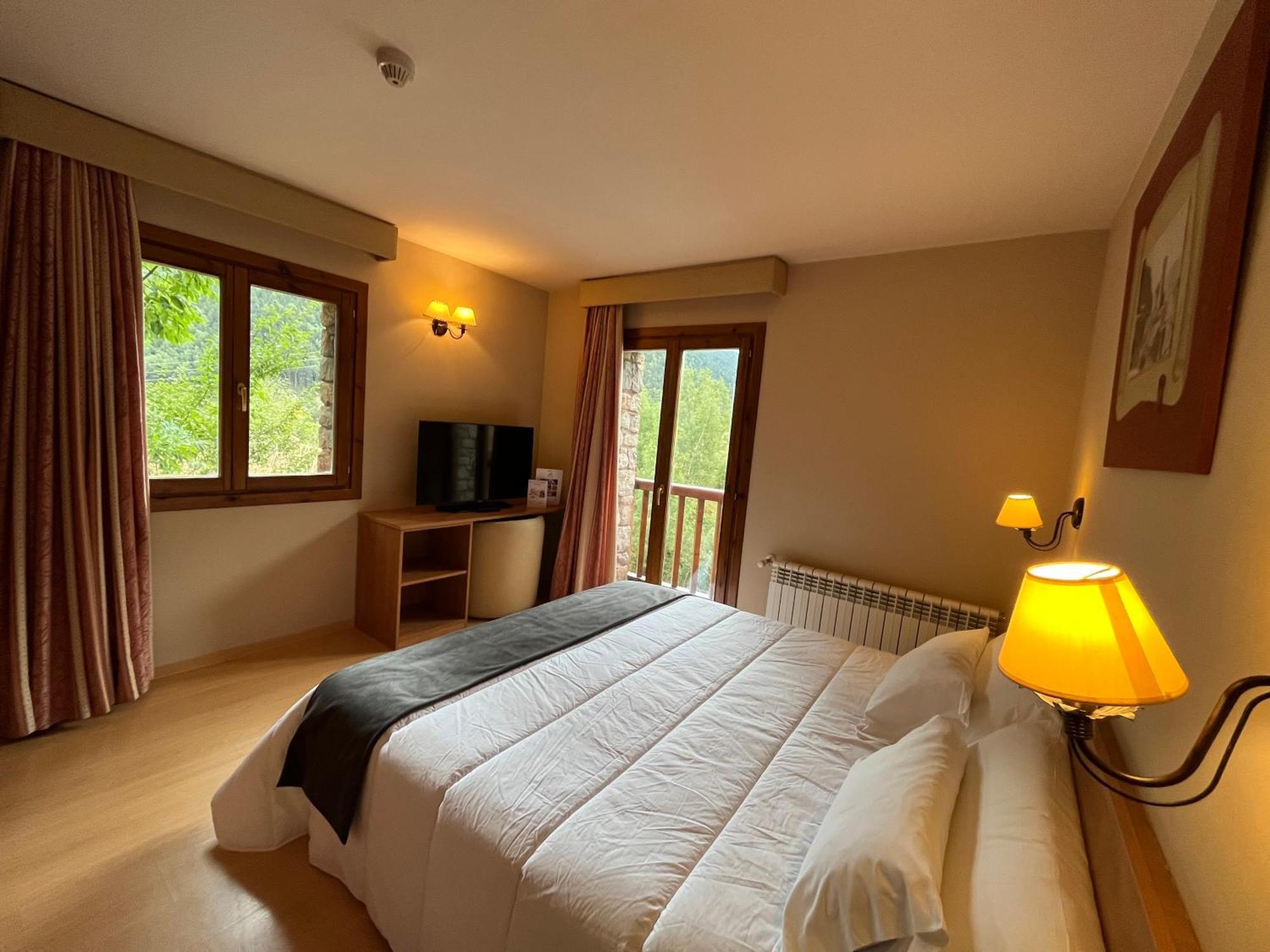 Wuau! Hotel Segle XX Рансоль Экстерьер фото