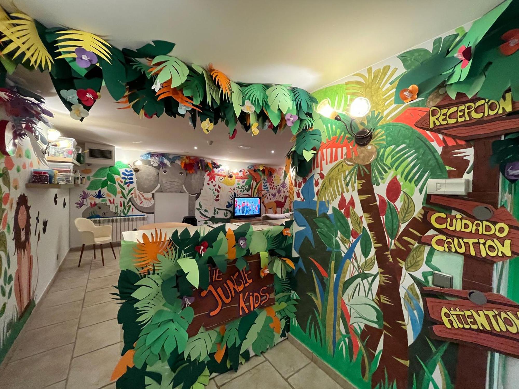Wuau! Hotel Segle XX Рансоль Экстерьер фото