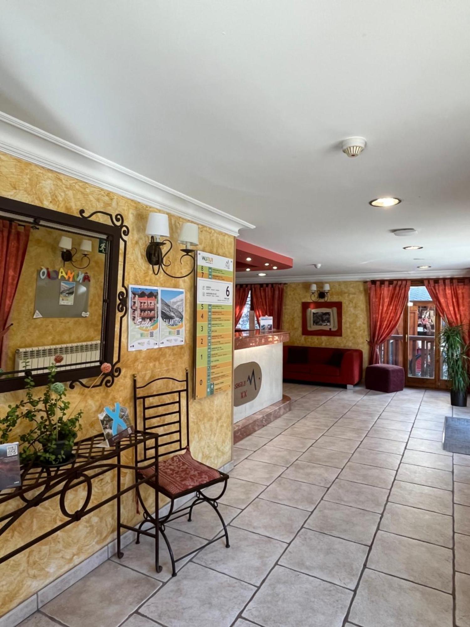 Wuau! Hotel Segle XX Рансоль Экстерьер фото