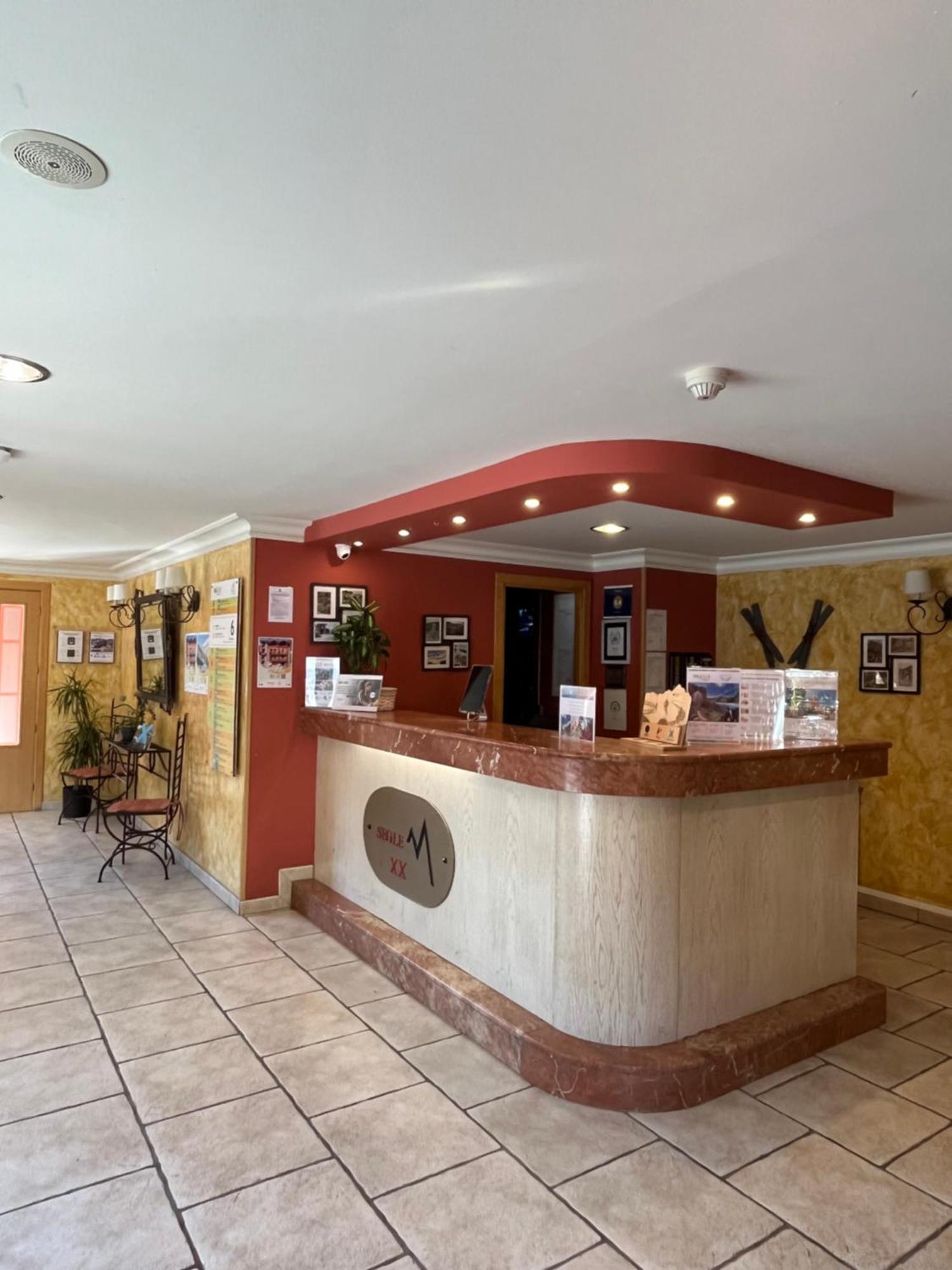 Wuau! Hotel Segle XX Рансоль Экстерьер фото